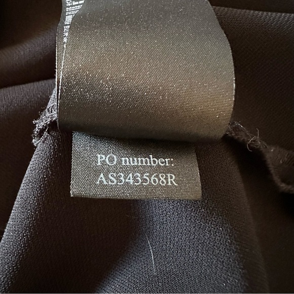 ALLSAINTS Women's Padded Shoulders Relaxed Crewneck Black Sleeveless Blouse Sz 4 - Picture 15 of 15